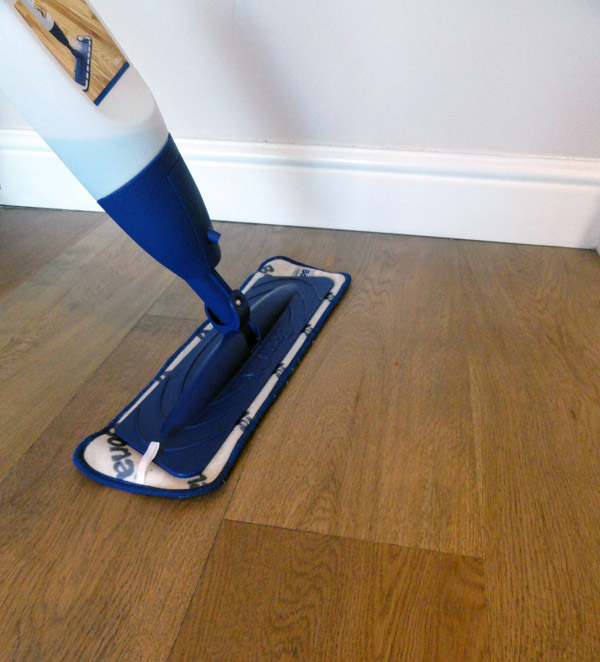Ambience 50. cleaning a hardwood floor