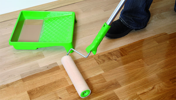 Advantages of unfinished hardwood floors - oiling a floor